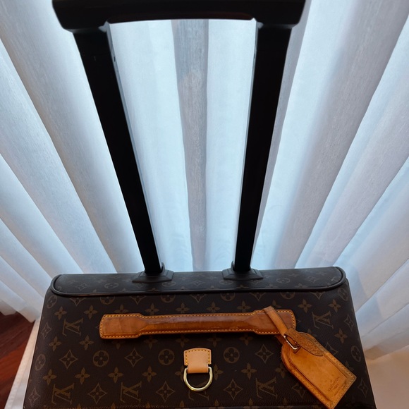 LOUIS VUITTON Pegas 70 Suitcase - Picture 7 of 16